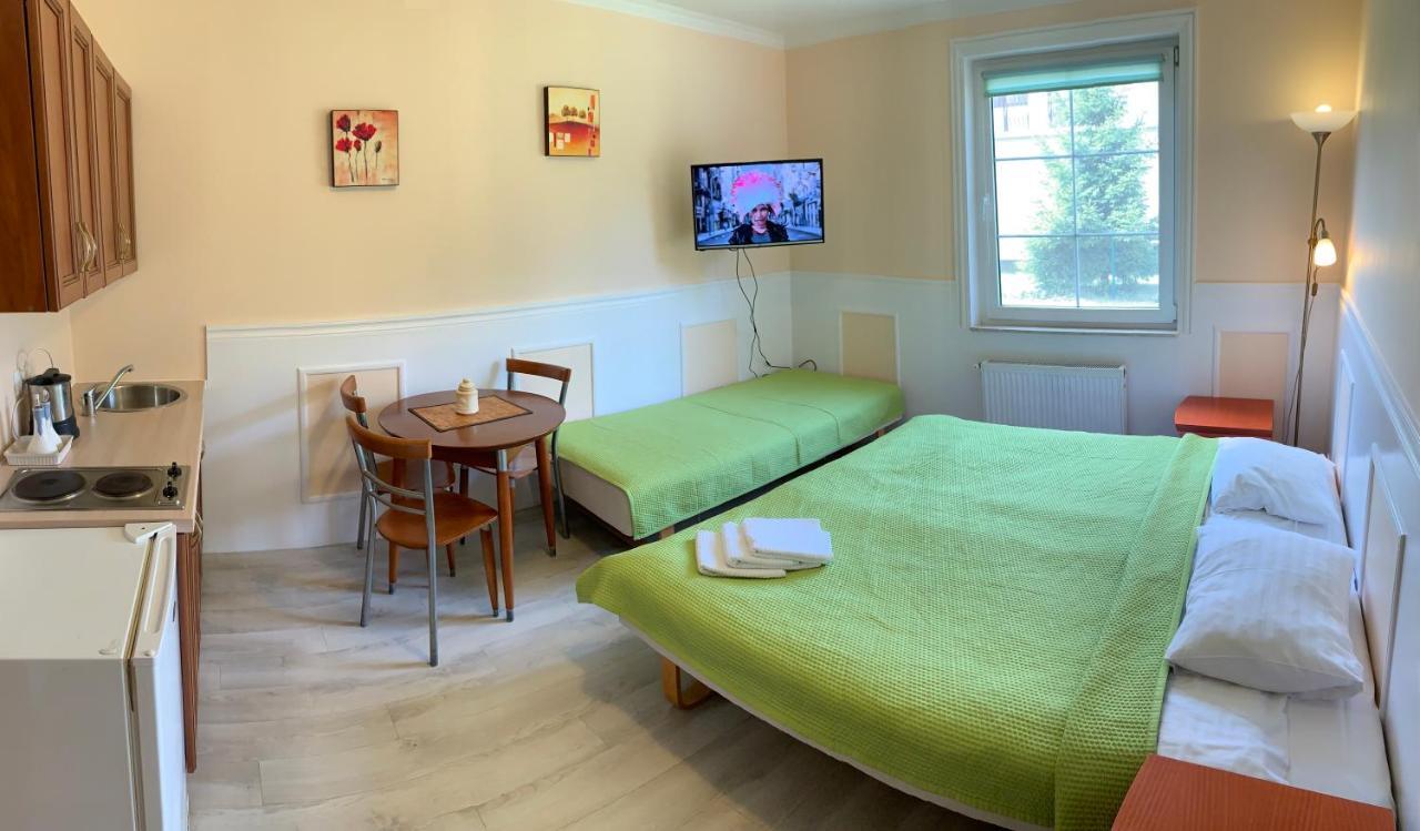 Apartamenty I Pokoje Magnolia ジビジノ エクステリア 写真